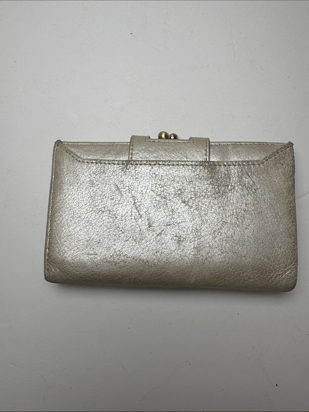 HOBO International The Original Metallic Silver Leather Kiss Lock Clutch Wallet - Picture 2 of 13